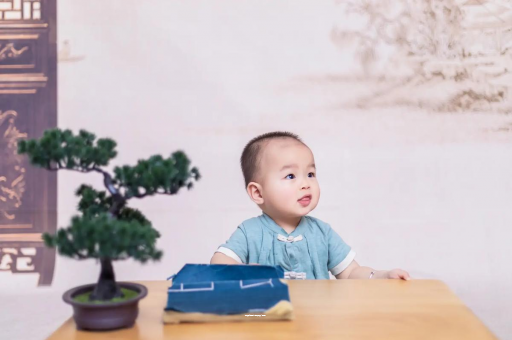 借卵生子咨询郑州孕妇怀上八胞胎